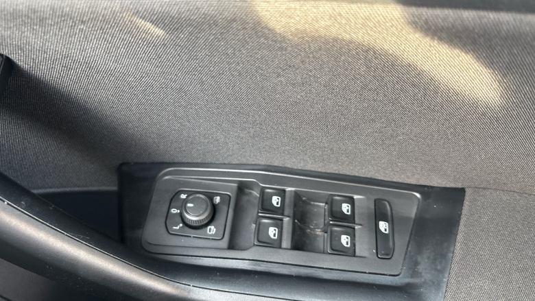 Volkswagen T-Roc 1.0 TSI Life 5dr Petrol Hatchback